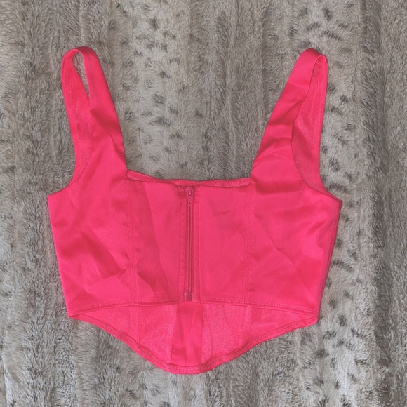 Cute top 💞 - Picture 2 of 3